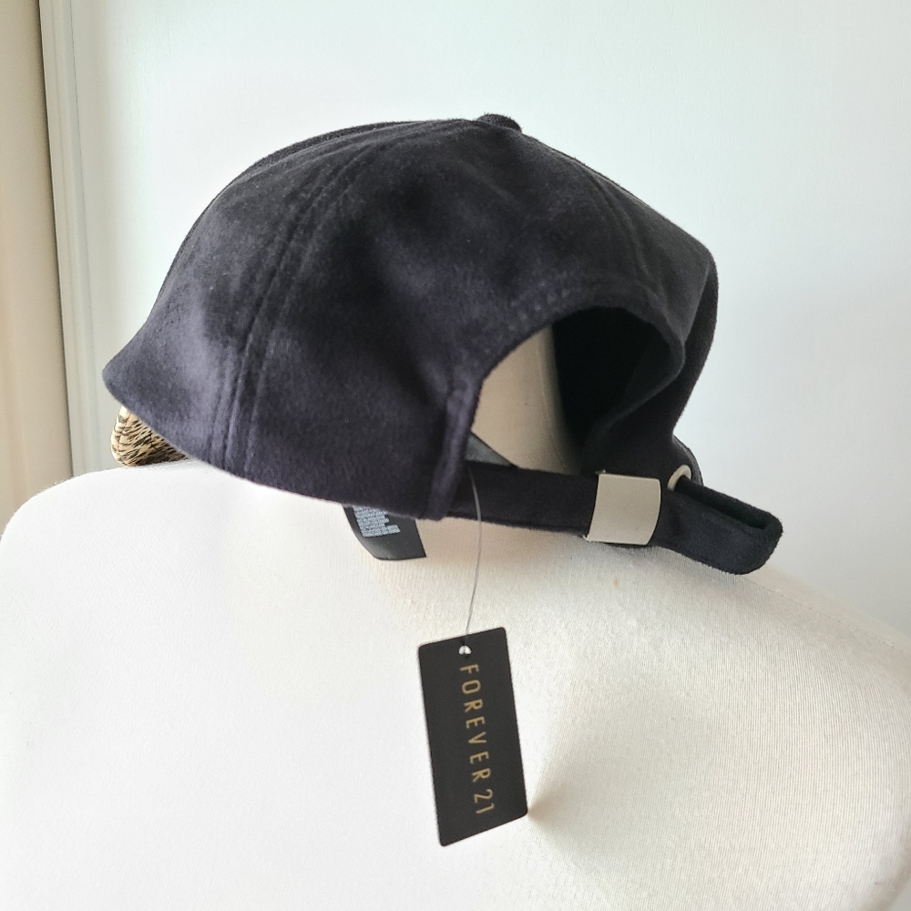 NWT Forever 21 Faux Suede Leopard Print Cap - Picture 2 of 2